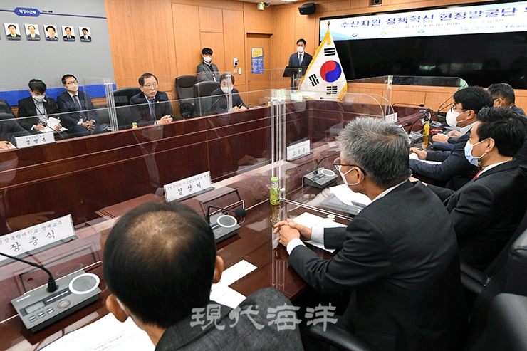 해수부는 지난 13일 오후 해양수산부 중회의실에서 조승환 장관이 참석한 가운데 수산자원 정책혁신 현장발굴단 발족식을 개최했다.