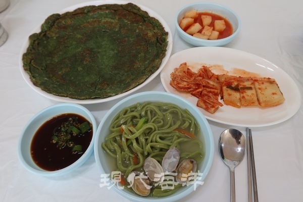 벌말 선창식당에서 만난 감태바지락칼국수와 감태전