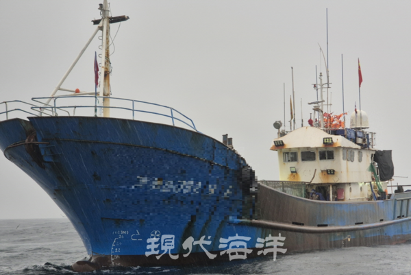 해양수산부 서해어업관리단은 지난 14일 전남 신안군 가거도에서 불법조업한 중국 자망 1척을 나포했다고 밝혔다. 사진은 서해어업관리단이 나포한 중국어선 '진당어A호'.