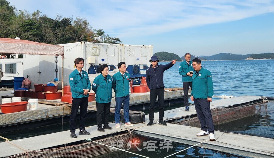 굴 양식장 등 수산업 시설 현장 방문
