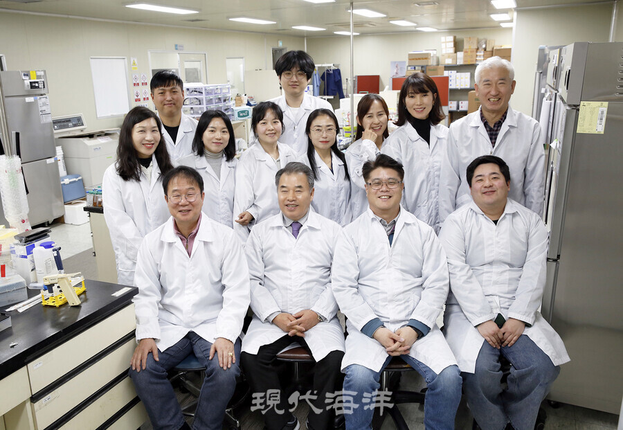 ㈜코미팜 연구진