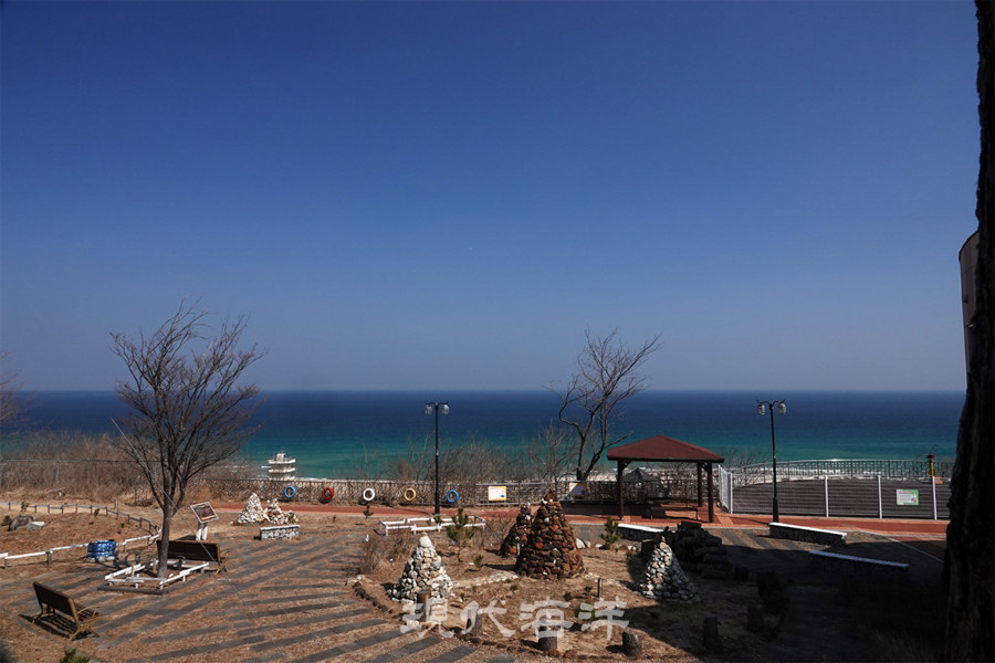 삼척 휴게소에서 바라본 동해, 2025년 2월 우수가 지난 어느 날