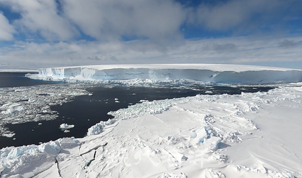 12월 1일(현지 시간) 정오에 촬영한 사진