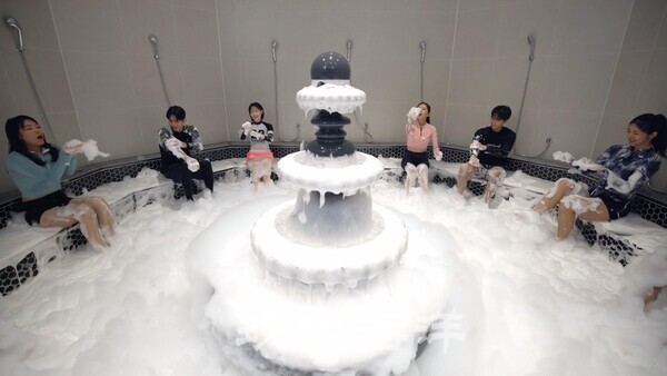 완도해양치유센터의 해조류 거품 테라피