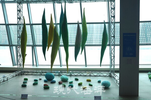 정찬부 작가의 「피어나다」