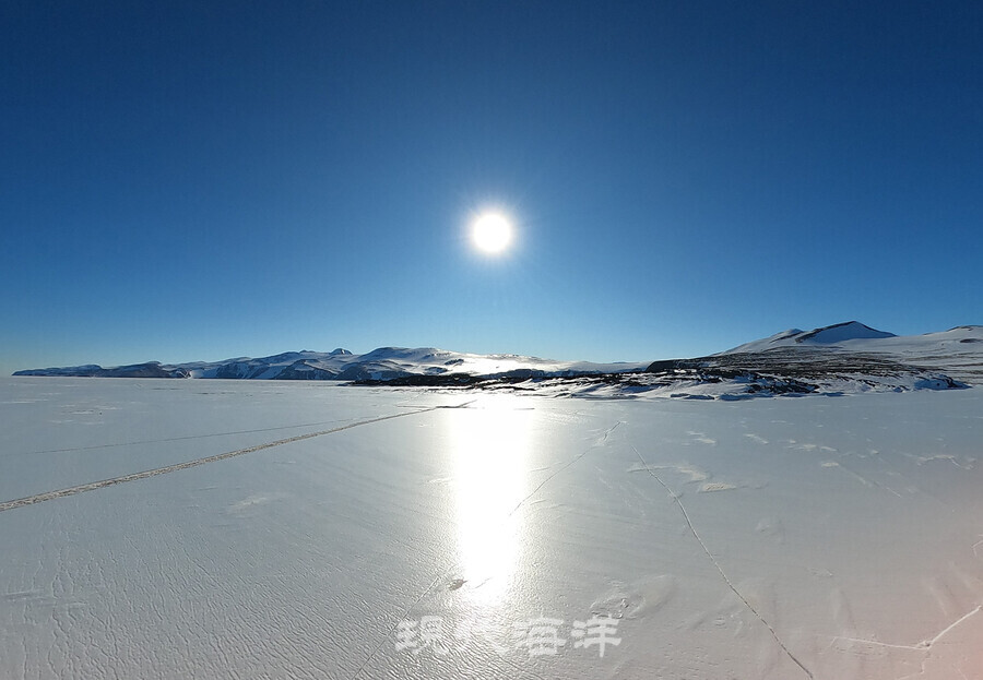 밤 풍경도 사진에 담았다. 밤 열 시경이다.