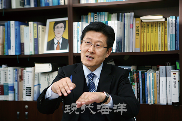 해인상을 수상한 김인현 고려대 명예교수