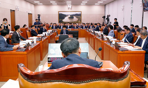 추석 연휴 끝나고 '본격 국감 모드' 돌입...10월 12일 부산서 해수부 첫 ... - 뉴스 썸네일 이미지
